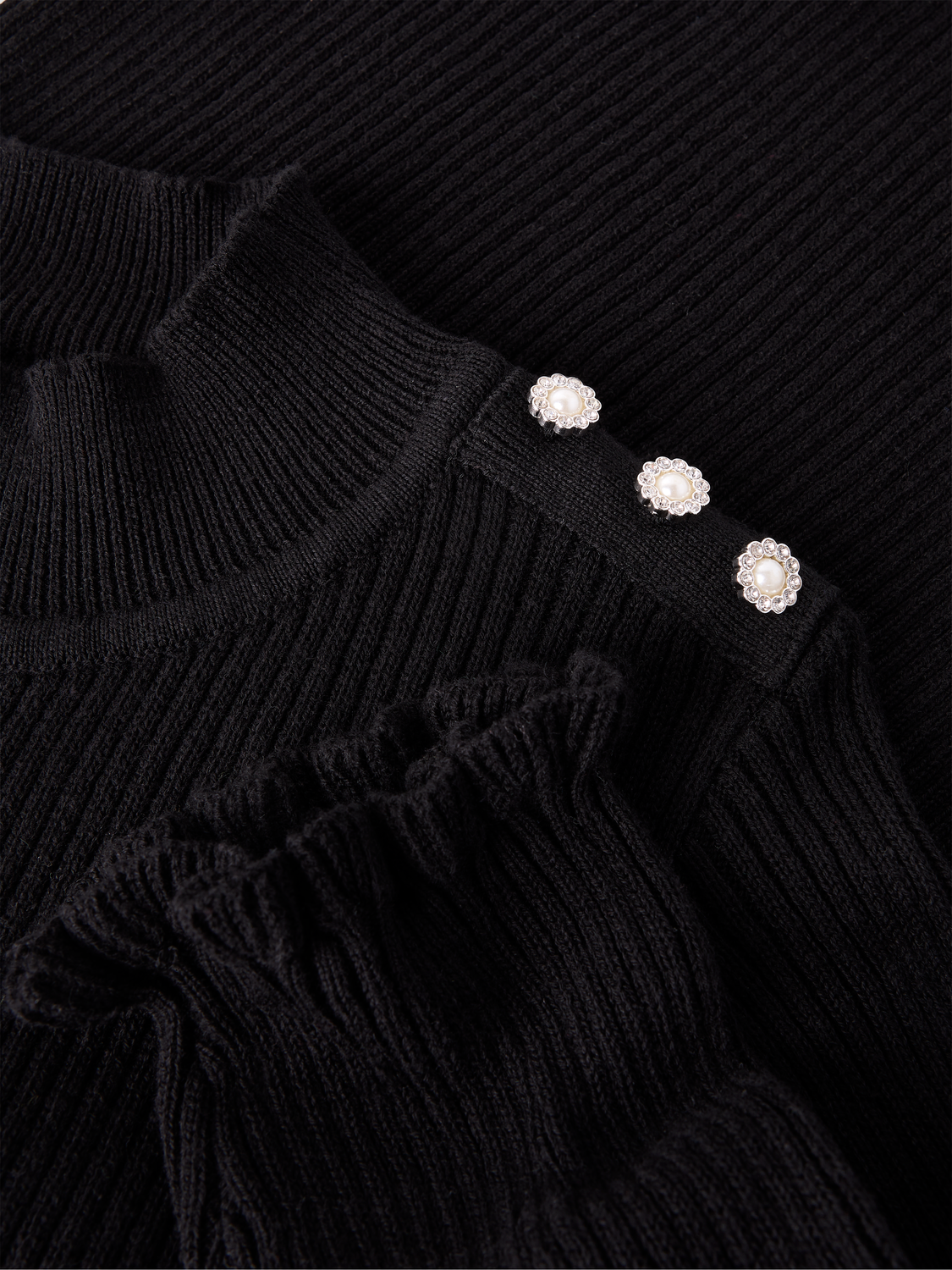 model_shot-front_full